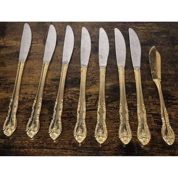 Sarah Ann EP SS Gold‎ Electroplate Japan 7 Dinner Knives & 1 Butter Knife - Picture 1 of 4